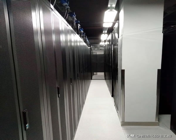 为什么选择美国服务器来提升网站性能和速度