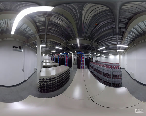 美国根服务器的架构与运营模式探讨