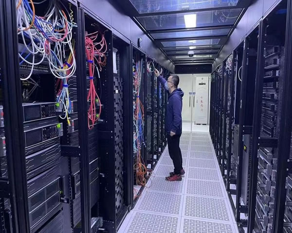 美国高防服务器能有效抗投诉的原因解析